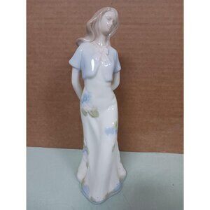 Vintage 8.25" Tall Porcelain Figurine Victorian Lady Holding Flowers Unmarked